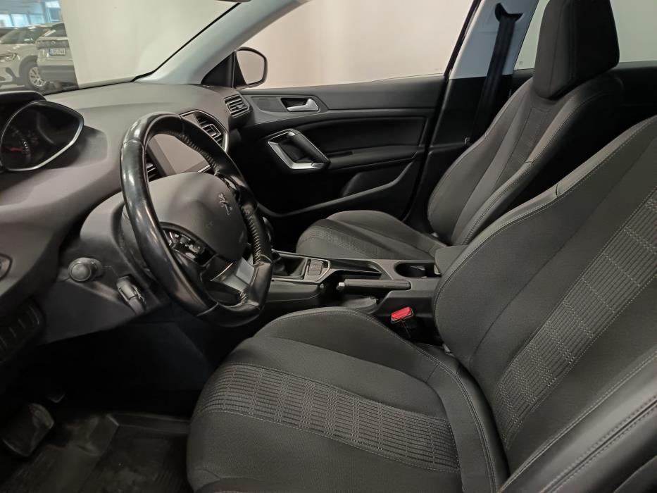 PEUGEOT 308 2018