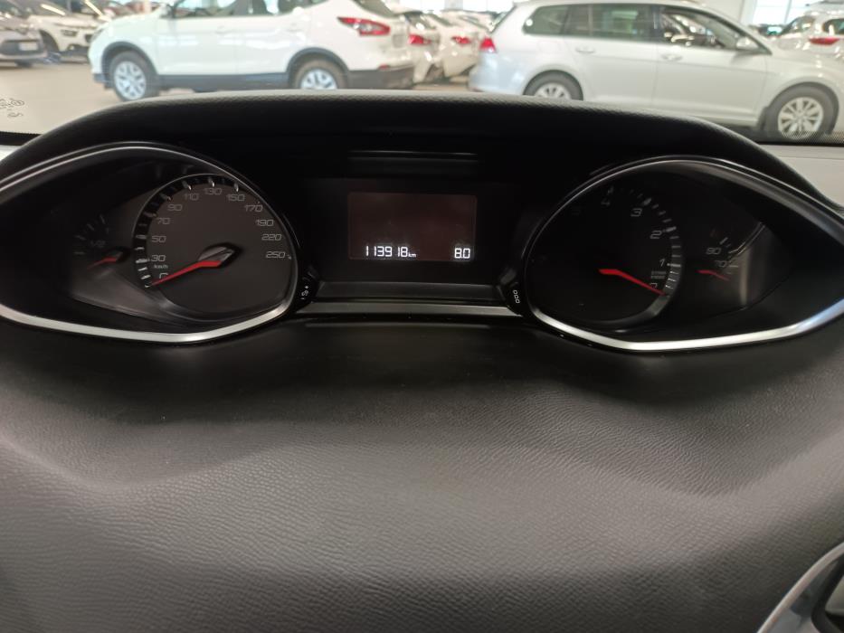 PEUGEOT 308 2018