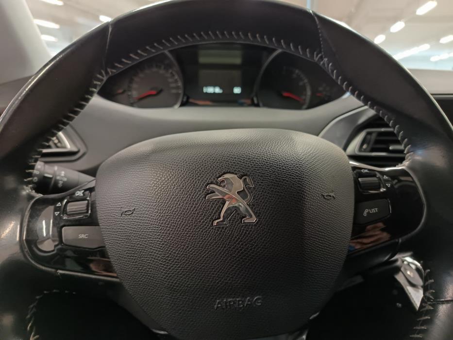 PEUGEOT 308 2018