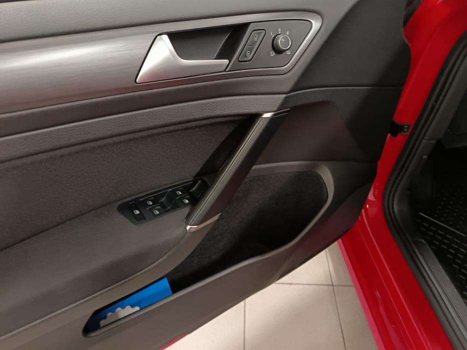 VOLKSWAGEN Golf 2020