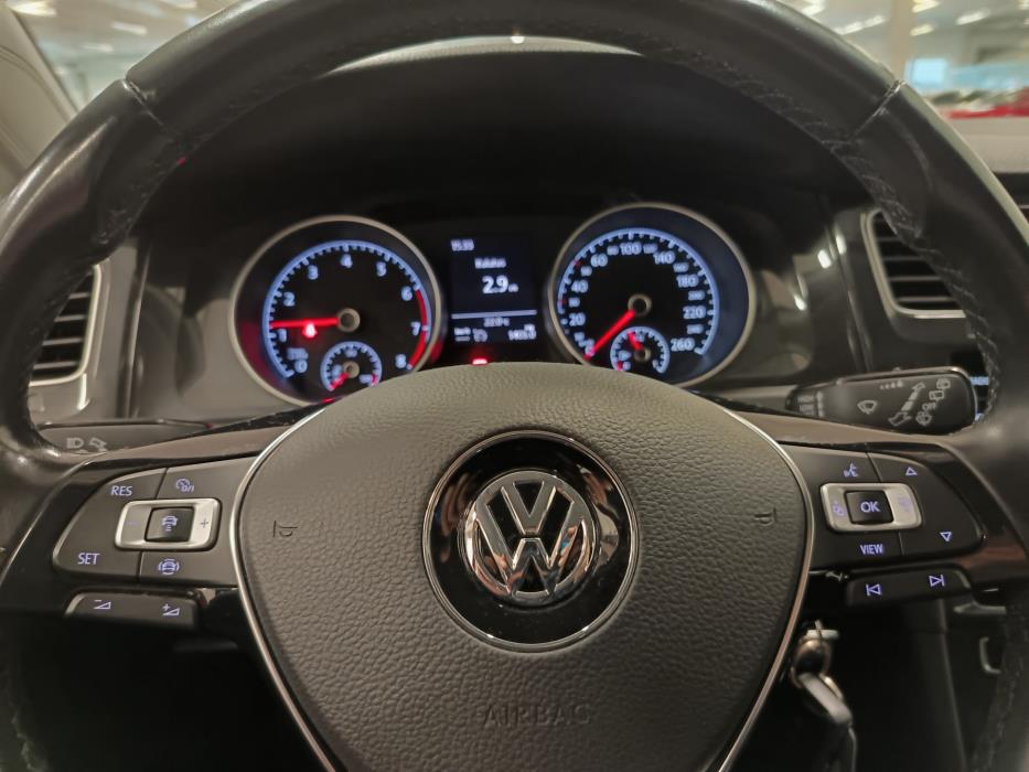 VOLKSWAGEN Golf 2020