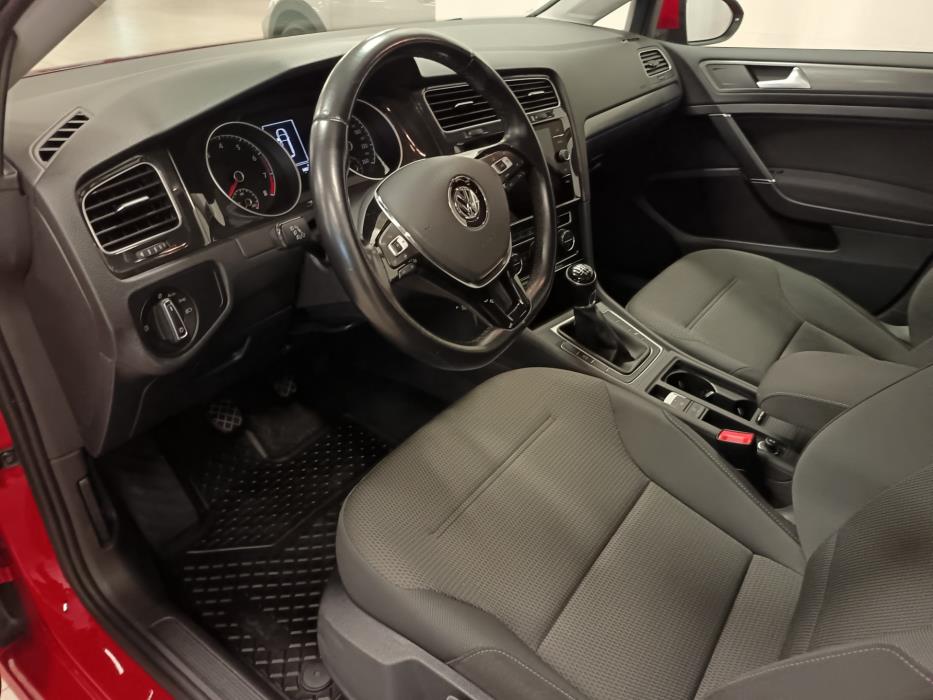 VOLKSWAGEN Golf 2020