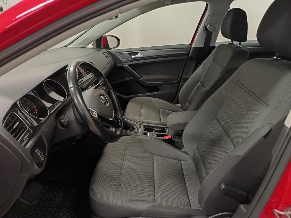 VOLKSWAGEN Golf 2020