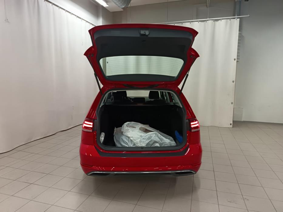 VOLKSWAGEN Golf 2020
