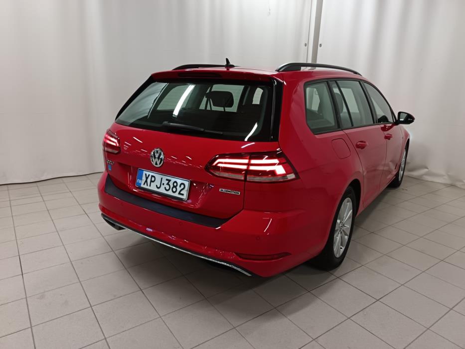 VOLKSWAGEN Golf 2020