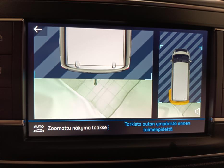 Peugeot Traveller 2022