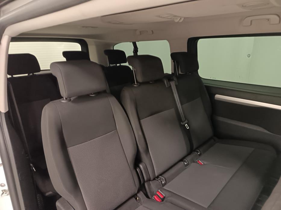 Peugeot Traveller 2022