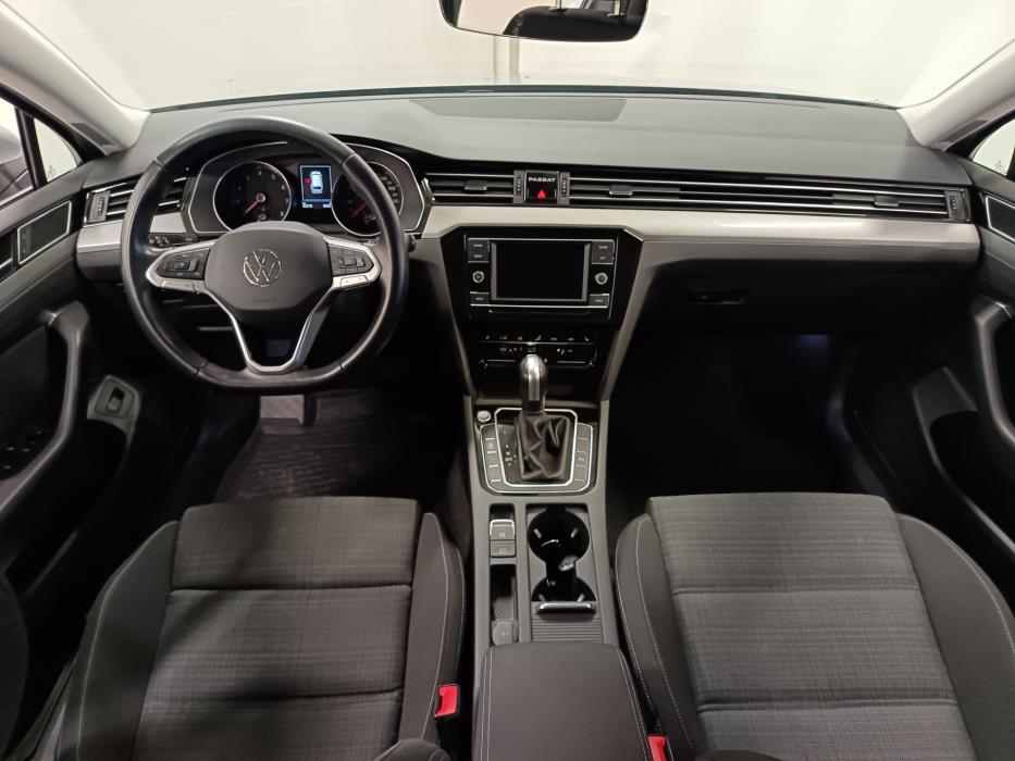 VOLKSWAGEN Passat 2022
