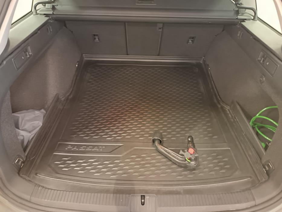 VOLKSWAGEN Passat 2022