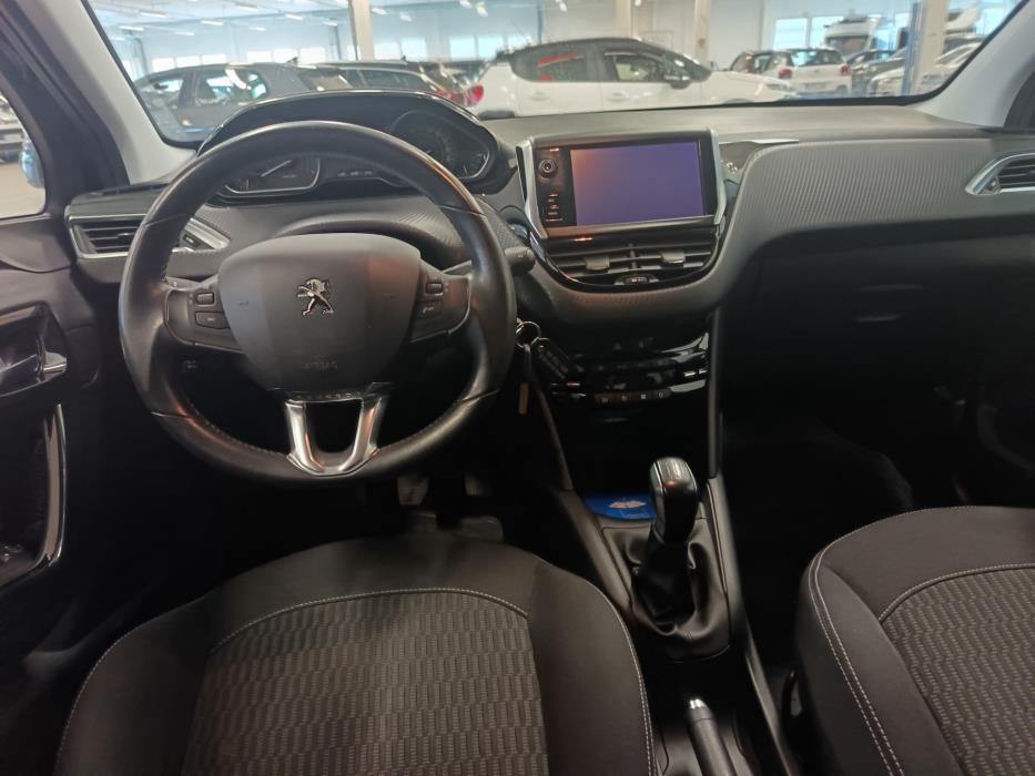 PEUGEOT 208 2017