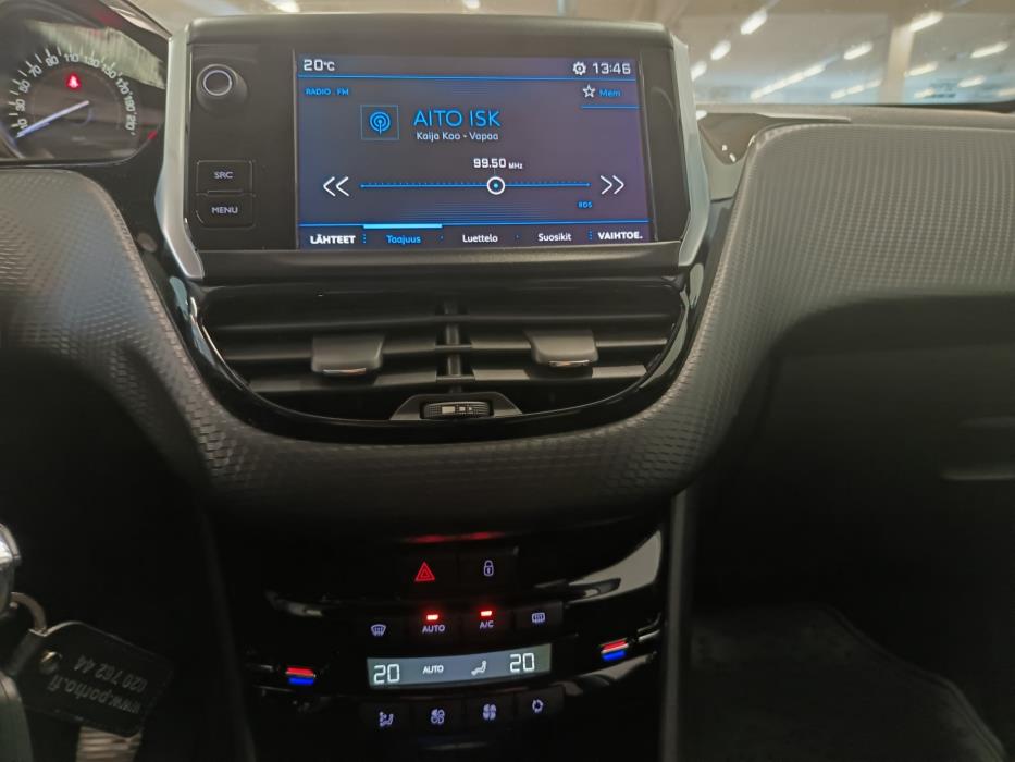 PEUGEOT 208 2017