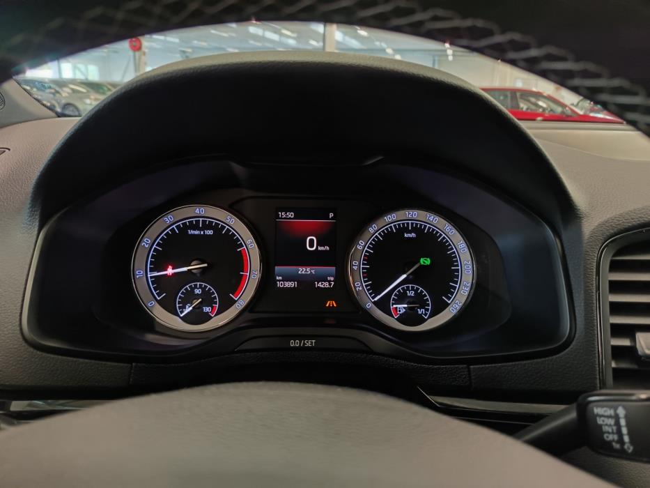 SKODA Karoq 2019
