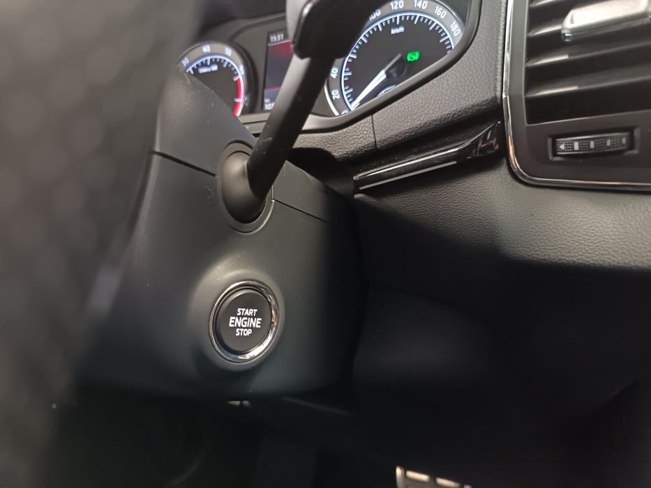 SKODA Karoq 2019