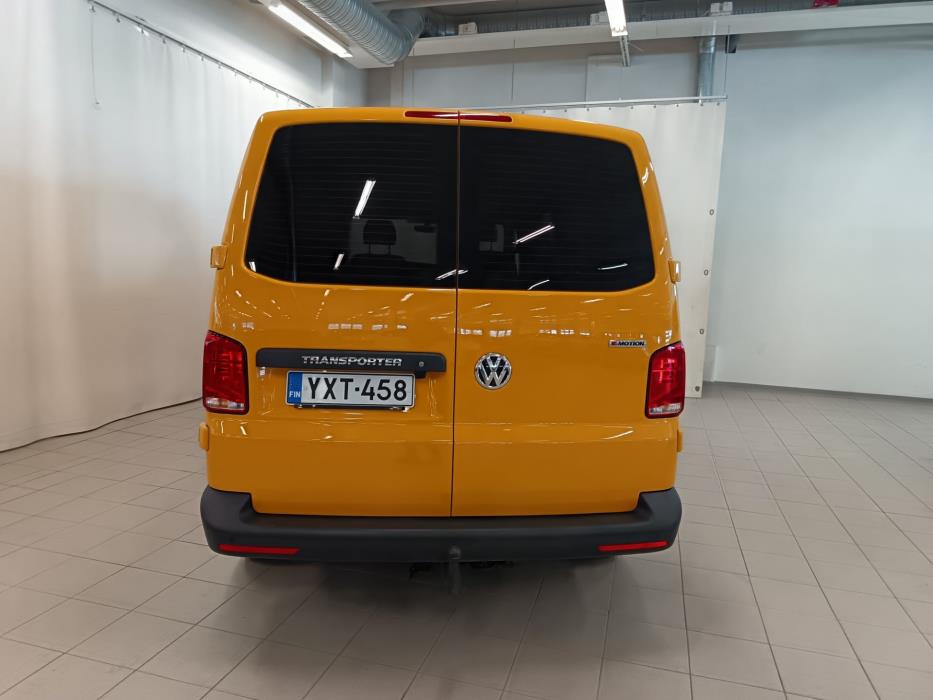 VOLKSWAGEN Transporter 2024