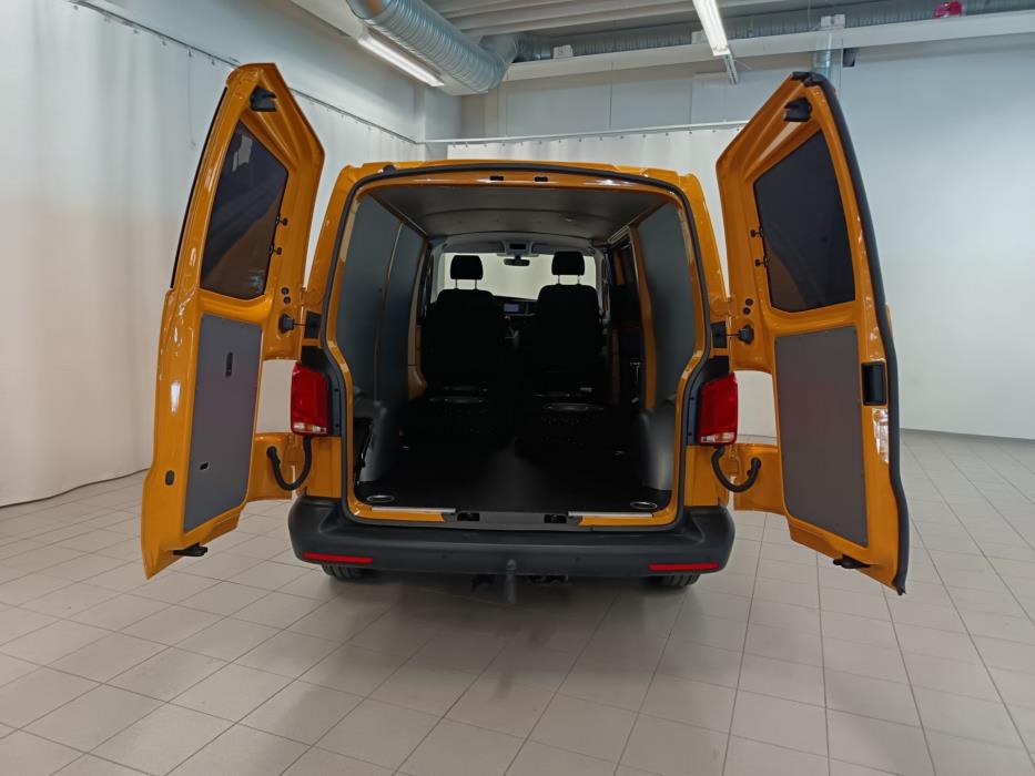 VOLKSWAGEN Transporter 2024