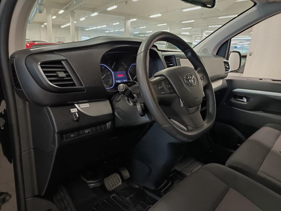Toyota Proace Verso 2024