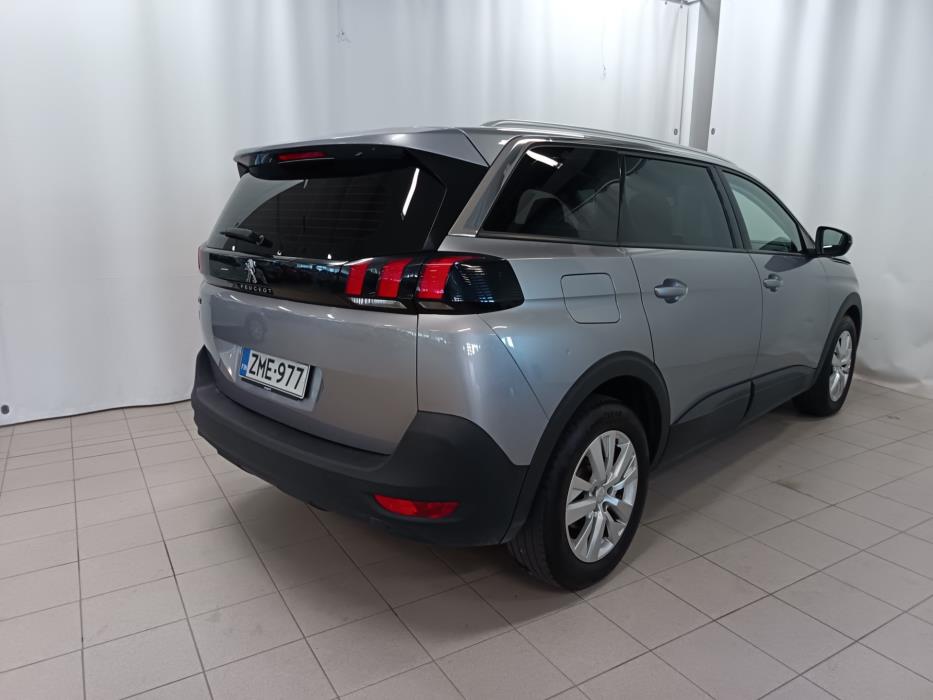 PEUGEOT 5008 2019