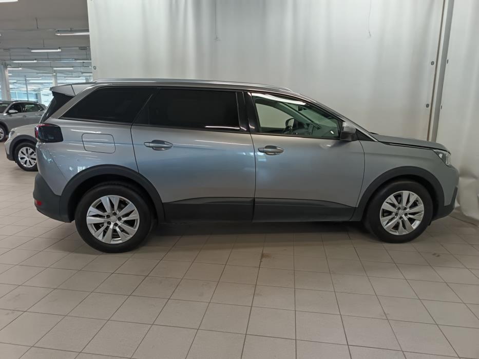 PEUGEOT 5008 2019