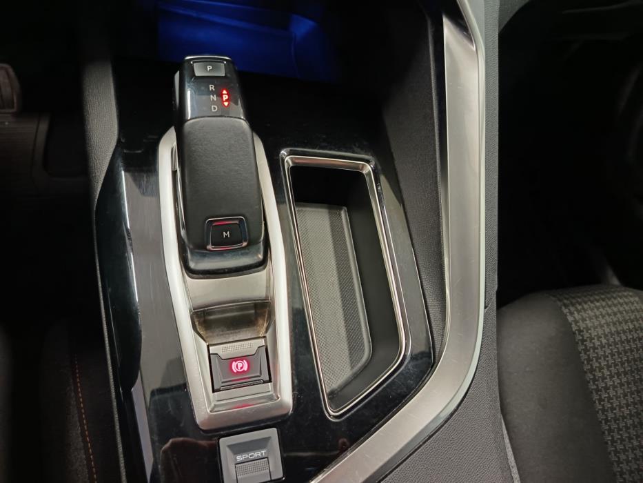 PEUGEOT 5008 2019