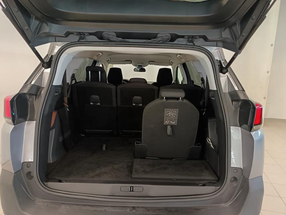 PEUGEOT 5008 2019