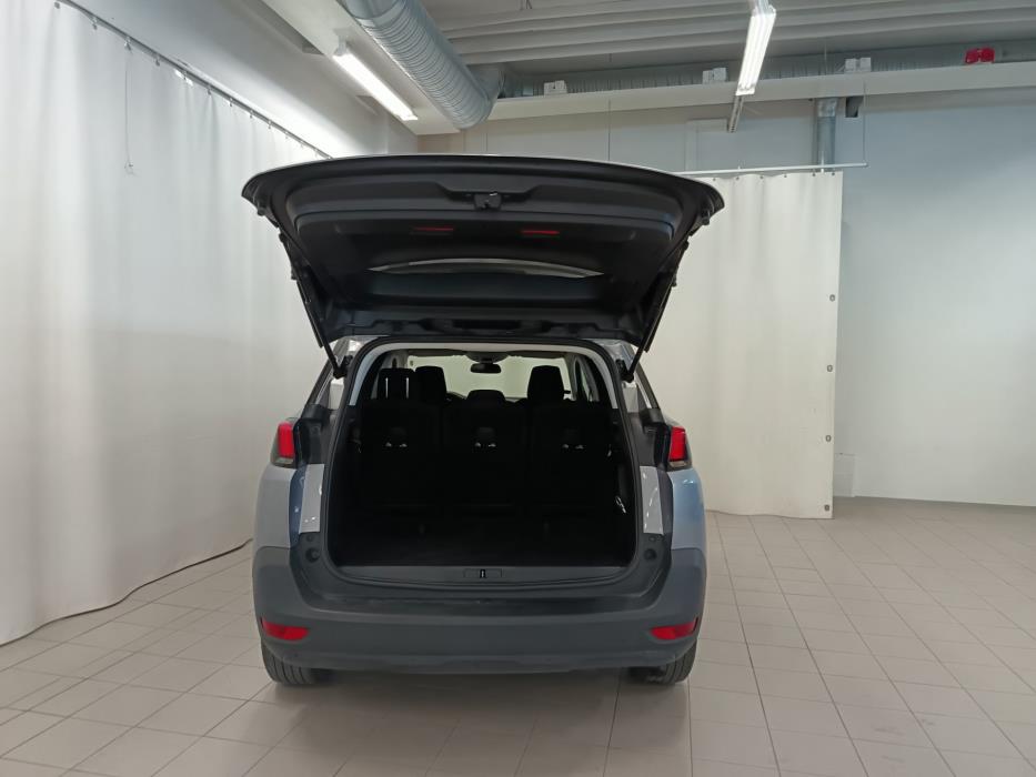 PEUGEOT 5008 2019