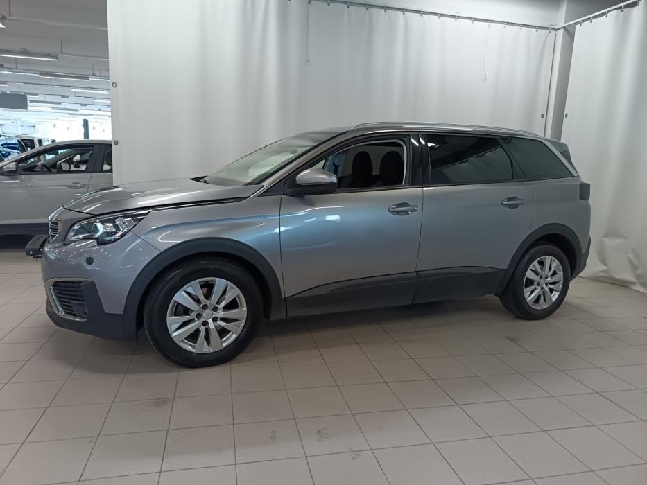 PEUGEOT 5008 2019