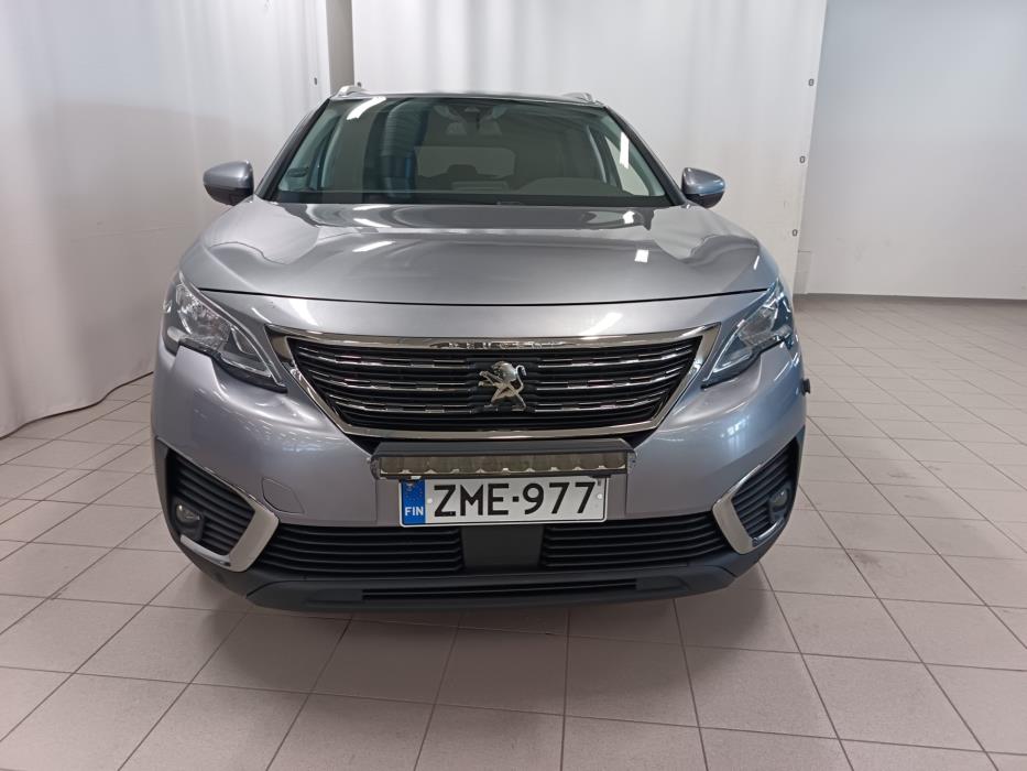 PEUGEOT 5008 2019