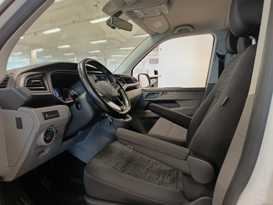 Volkswagen Caravelle 2023