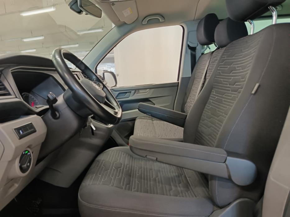 Volkswagen Caravelle 2023