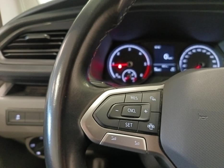 Volkswagen Caravelle 2023