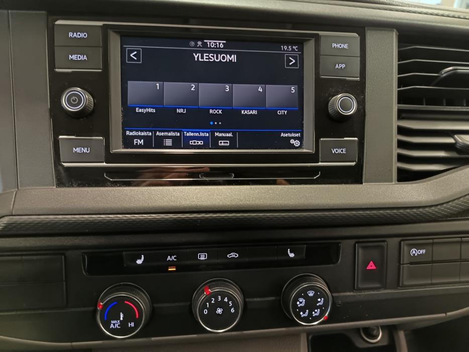 Volkswagen Caravelle 2023