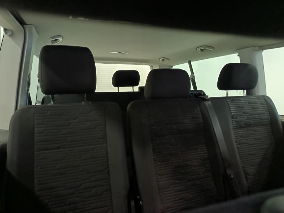 Volkswagen Caravelle 2023