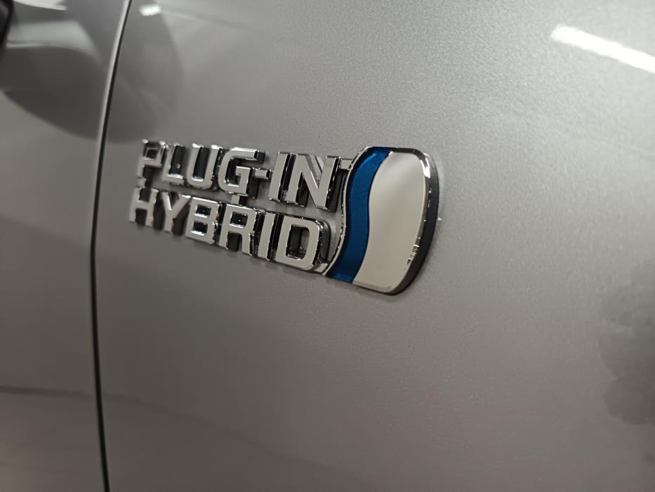Toyota RAV4 Plug-in 2021