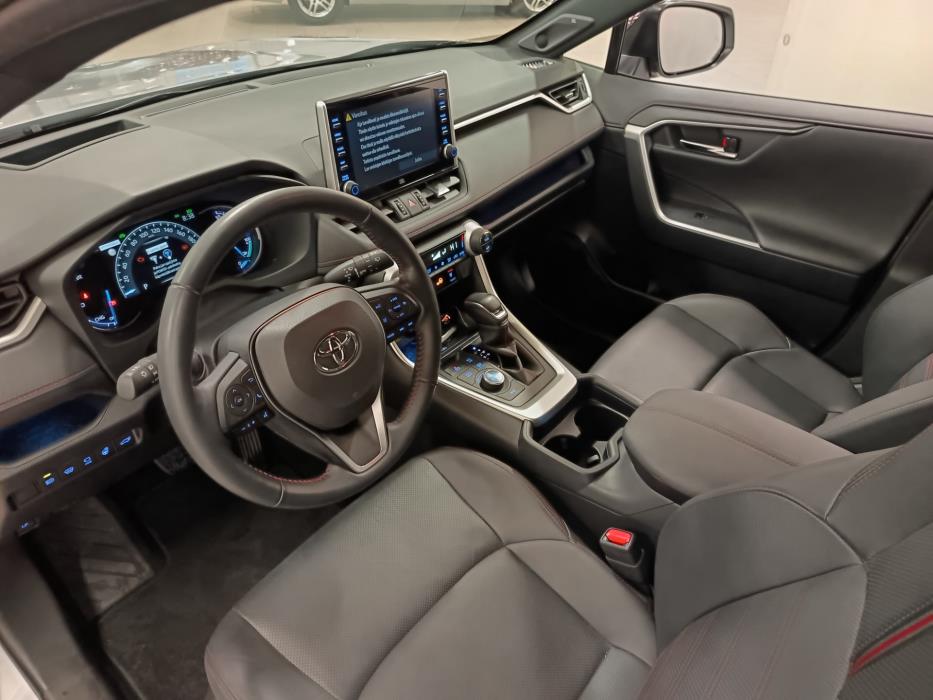 Toyota RAV4 Plug-in 2021