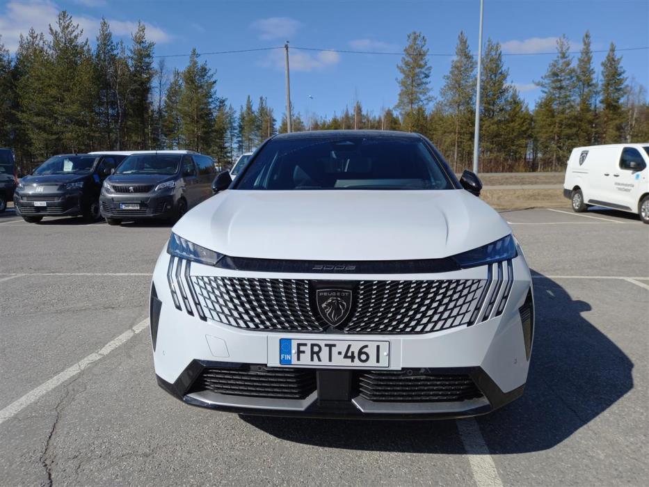 Peugeot E-3008 2025