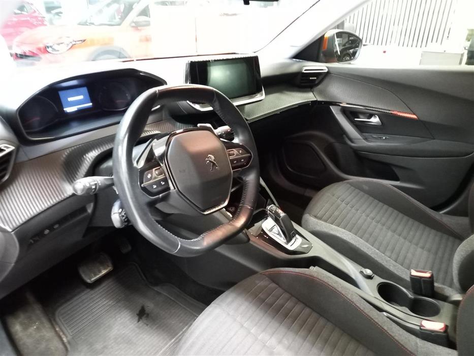 Peugeot 2008 2021