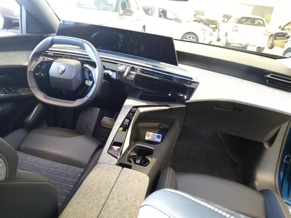 Peugeot 5008 2025