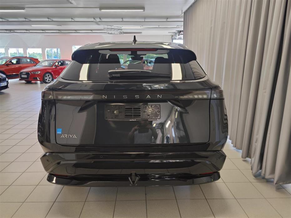 Nissan Ariya 2025