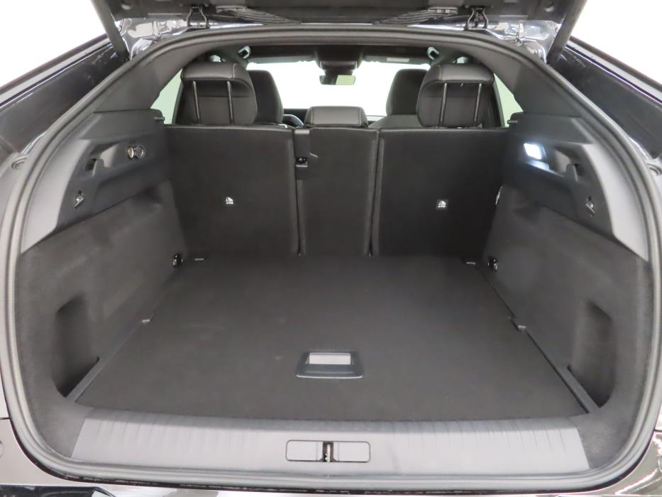 Peugeot E-3008 2026