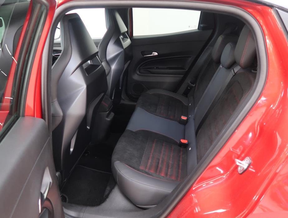 Alfa Romeo Junior 2025