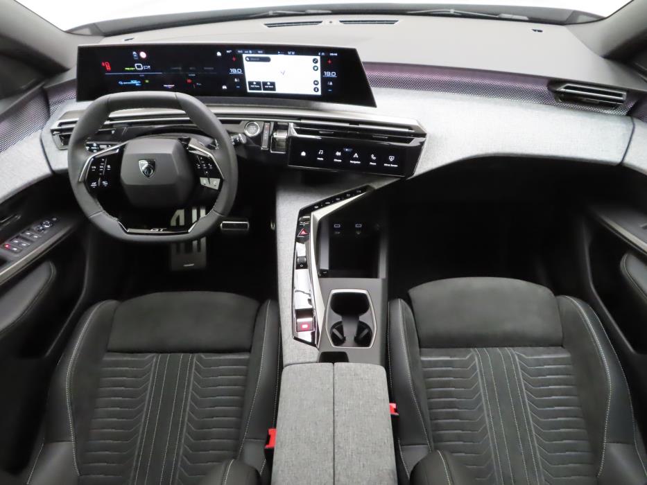 Peugeot E-5008 2026