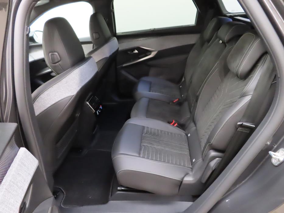 Peugeot E-5008 2026