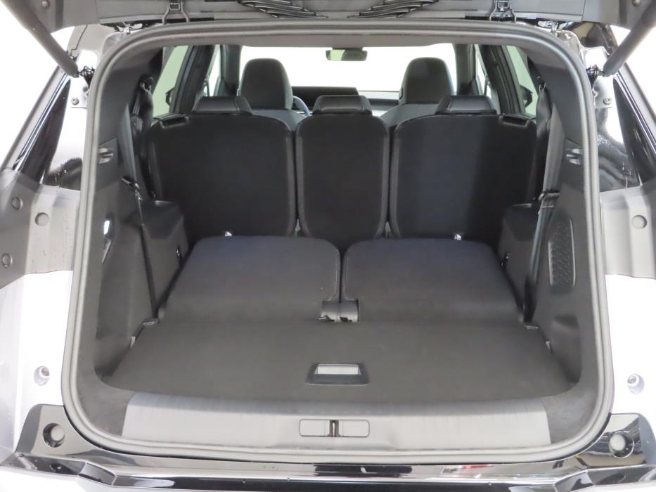 Peugeot E-5008 2026
