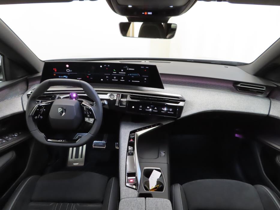 Peugeot E-5008 2026