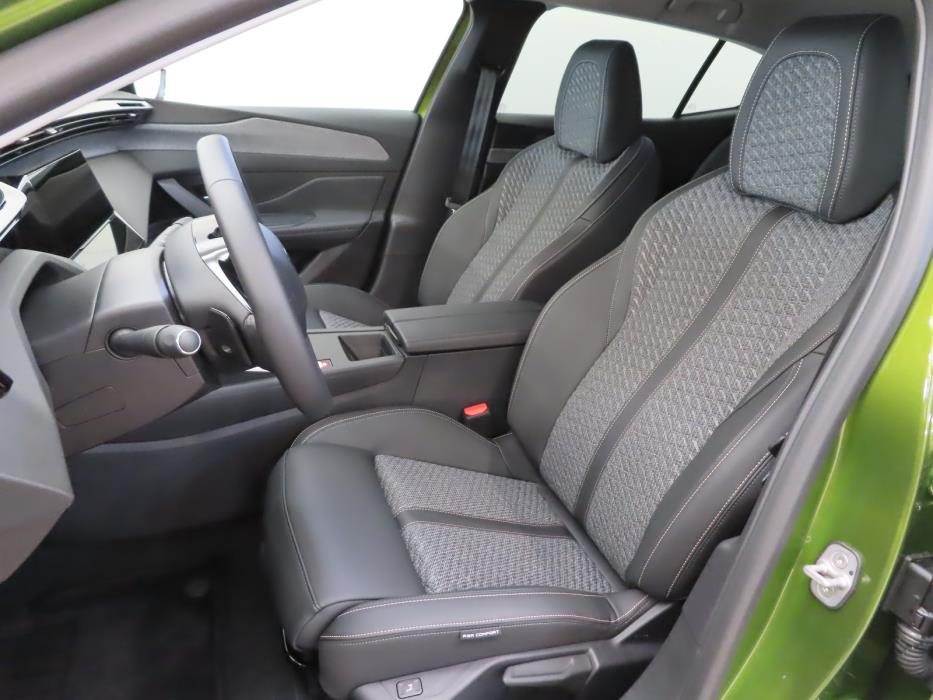 Peugeot 408 2026