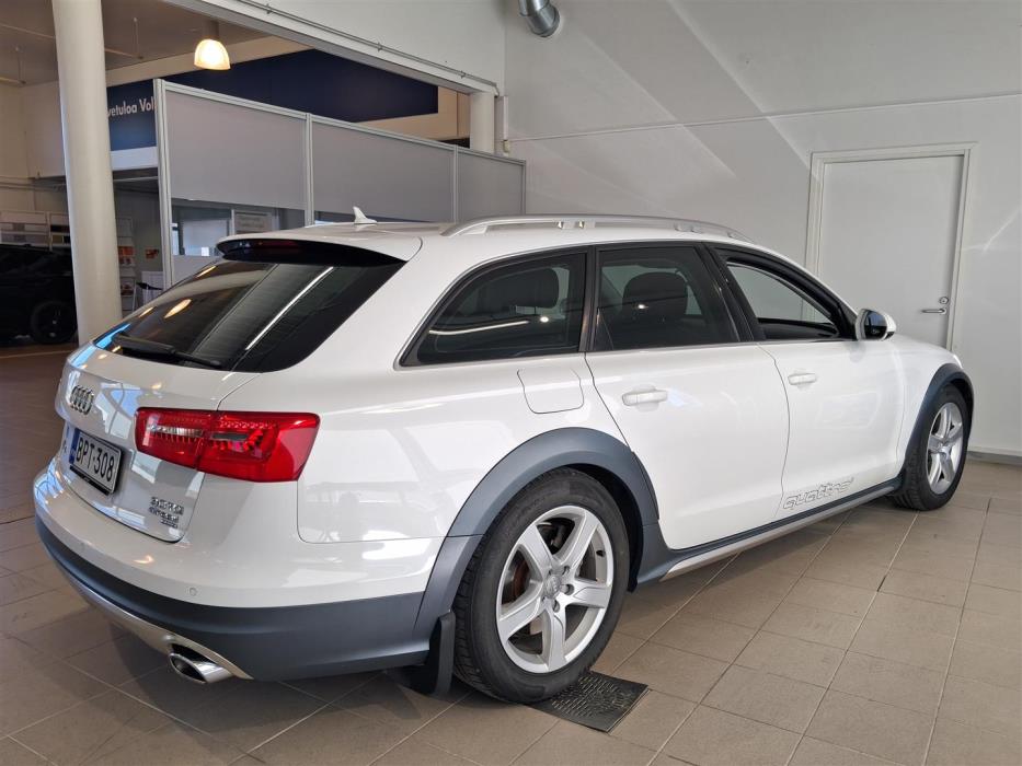 AUDI A6 allroad quattro 2012