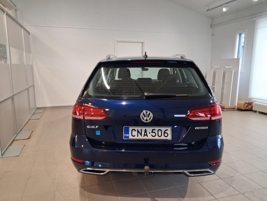 VOLKSWAGEN Golf 2019