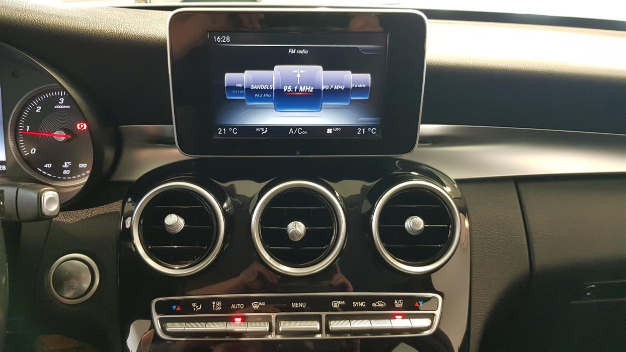 MERCEDES-BENZ C 2015