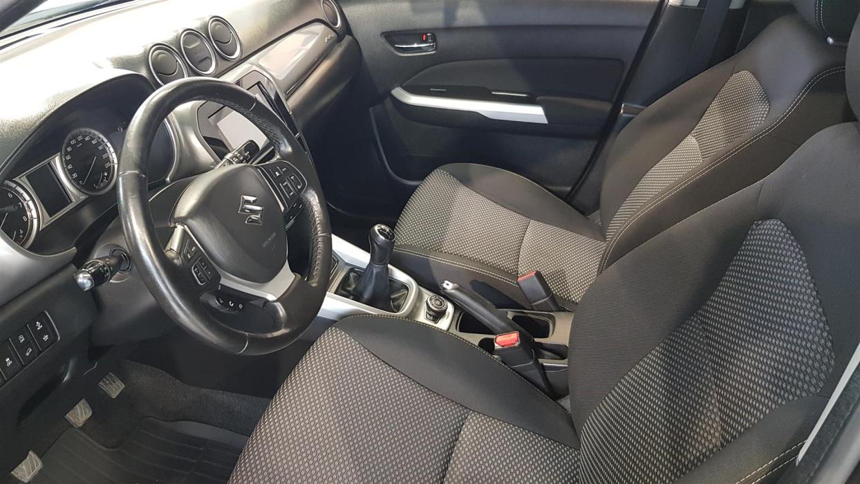 SUZUKI Vitara 2015