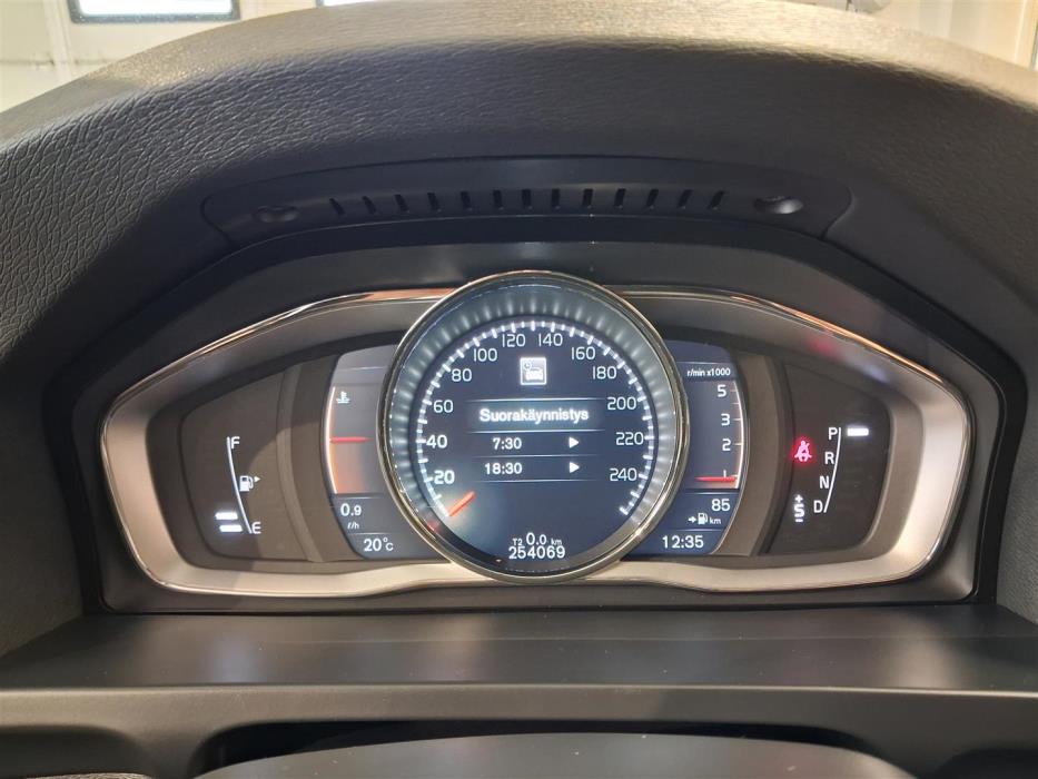 VOLVO V60 Cross Country 2017